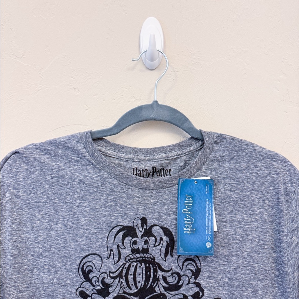 Brand New Harry Potter Hogwarts Crest Heather Gray T-Shirt (L) - Picture 3 of 4